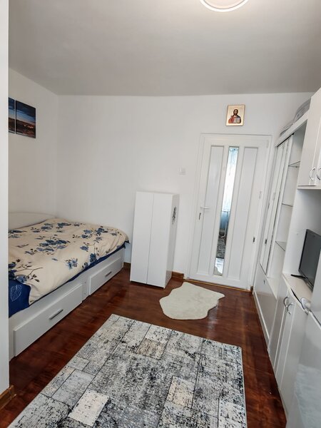 Titan, Nicolae Grigorescu, Postavarul